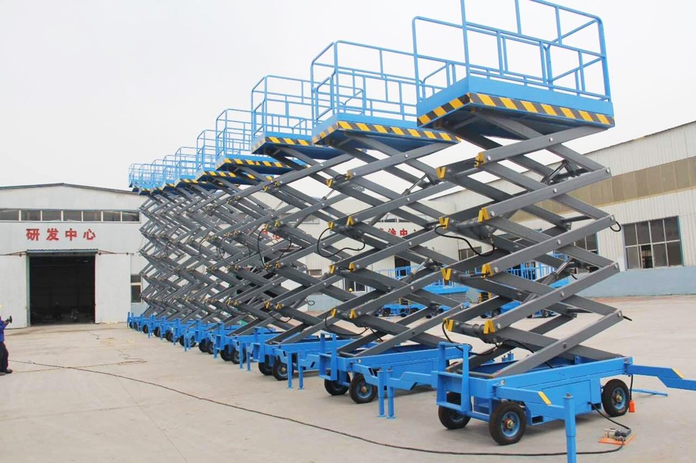 四輪移動(dòng)式升降機(jī)